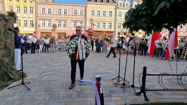 Odsłonięcie tablicy 15 sierpnia