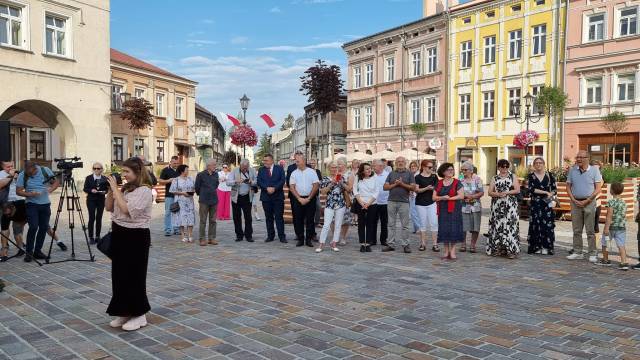 Odsłonięcie tablicy 15 sierpnia