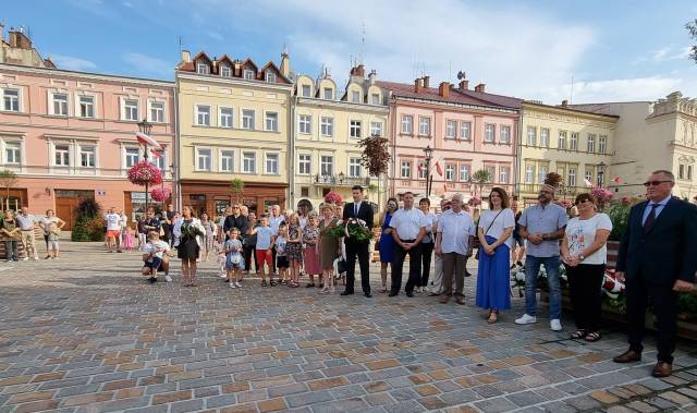 Odsłonięcie tablicy 15 sierpnia