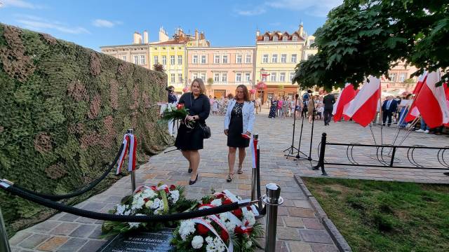 Odsłonięcie tablicy 15 sierpnia