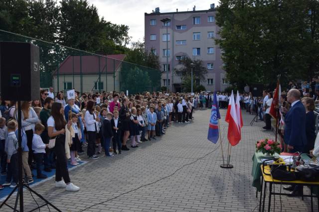 Rozpoczęcie roku w Szkole Podstawowej nr 10