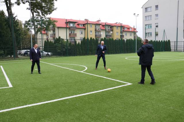 Otwarcie boiska w Szkole Podstawowej nr 2 w Jarosławiu