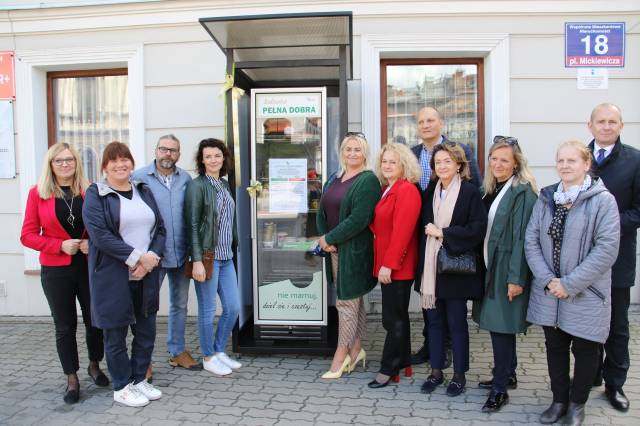 Lodówka pełna dobra