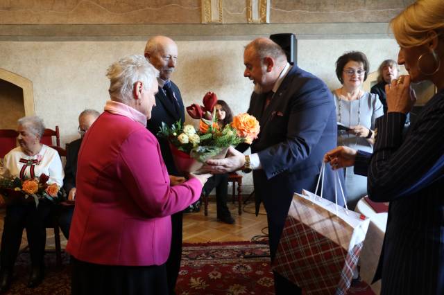 Wręczenie medali Za Długoletnie Pożycie Małżeńskie