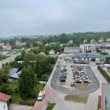 widok parkingu z drona