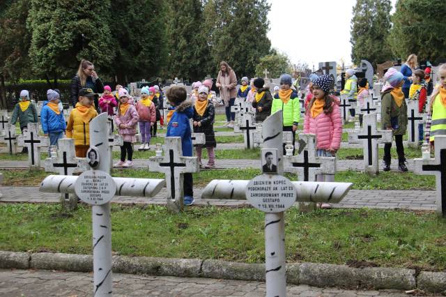 Lekcja pamięci i patriotyzmu u przedszkolaków