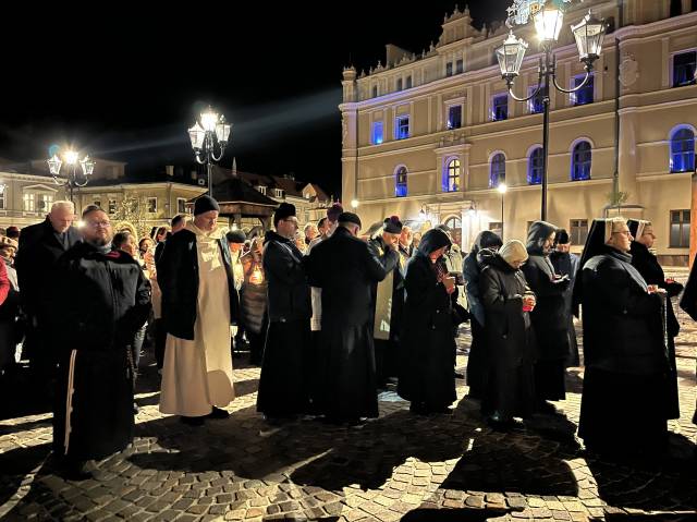 Marsz Światła na jarosławskim rynku