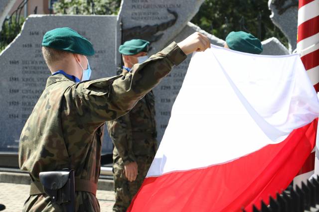 Wywieszenie Flagi RP na maszt