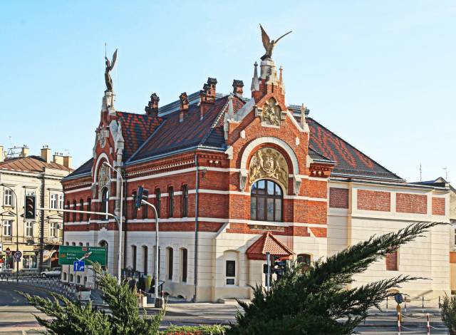 Współczesny widok na siedzibę Jarosławskiego Ośrodka Kultury i Sztuki, fot. JOKiS.