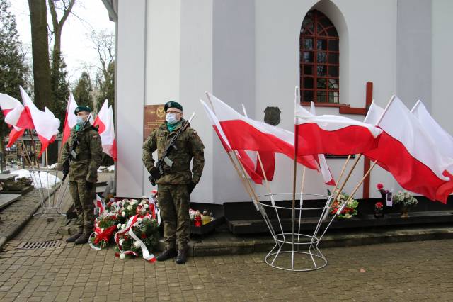 Warta honorowa 14.Jarosławskiego Dywizjonu Artylerii Samobieżnej im. gen. bryg. Wacława Wieczorkiewicza