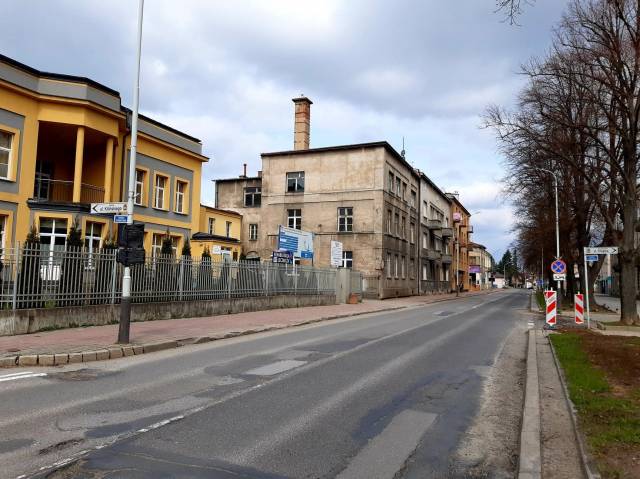 Fragment chodnika i ulicy Kraszewskiego