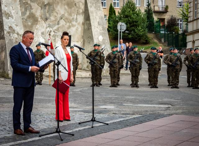 Głos zabrał, w imieniu Burmistrza Miasta Jarosławia Waldemara Palucha, zastępca Wiesław Pirożek