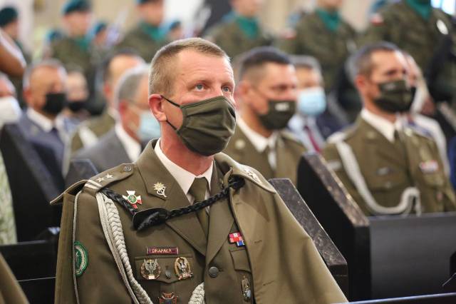 Dowódca 14. Dywizjonu Artylerii Samobieżnej im. gen. bryg. Wacława Wieczorkiewicza ppłk Wojciech Drapała