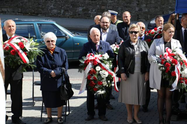 Uczestnicy obchodów 82. rocznicy wybuchu II wojny światowej.