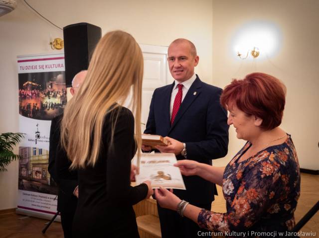 Laureatka XIX edycji Konkursu Recytatorsko-Poetyckiego im. Jerzego Hordyńskiego.