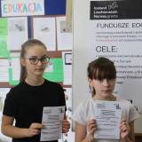 Uczestniczki otwarcia projektu termomodernizacji SP 11