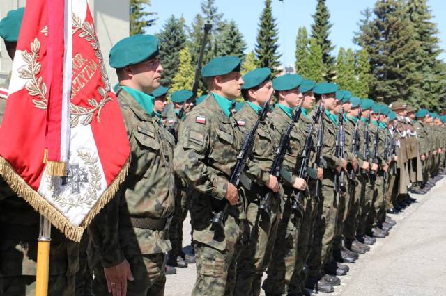 Obchody święta 14. dywizjonu artylerii samobieżnej.